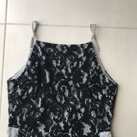 Dress Forum Stripe Seersucker Lace Romper - Picture 2 of 8